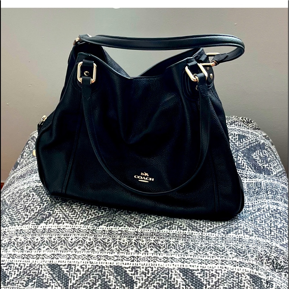 Black coach leather shoulder bag.